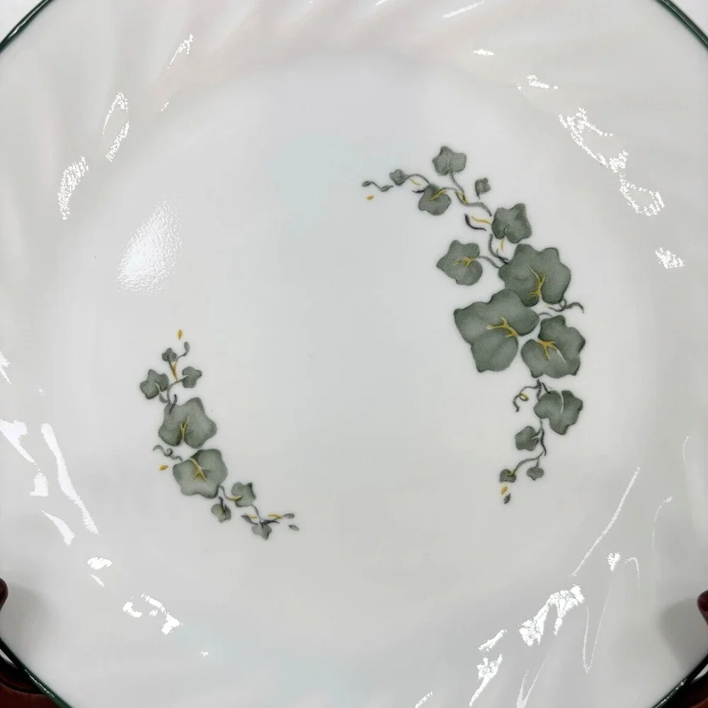 Corelle CALLAWAY IVY Swirl Pattern - 7 1/4